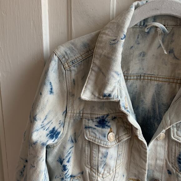 Free People Rumors Denim Jacket in Jones Tie Dye Blue - Picture 4 of 9